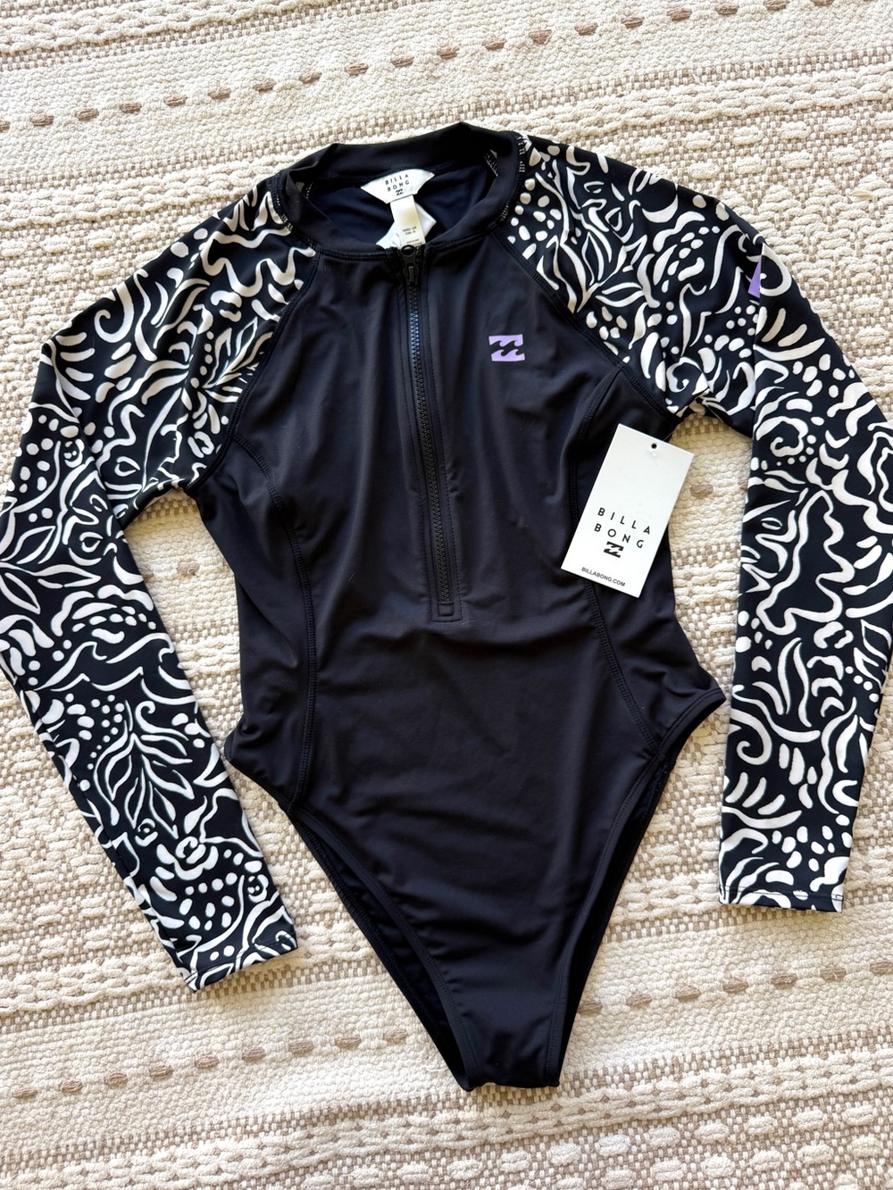 🔥🔥BILLABONG - HALF ZIP LONG SLEEVE ONE PIECE🔥🔥